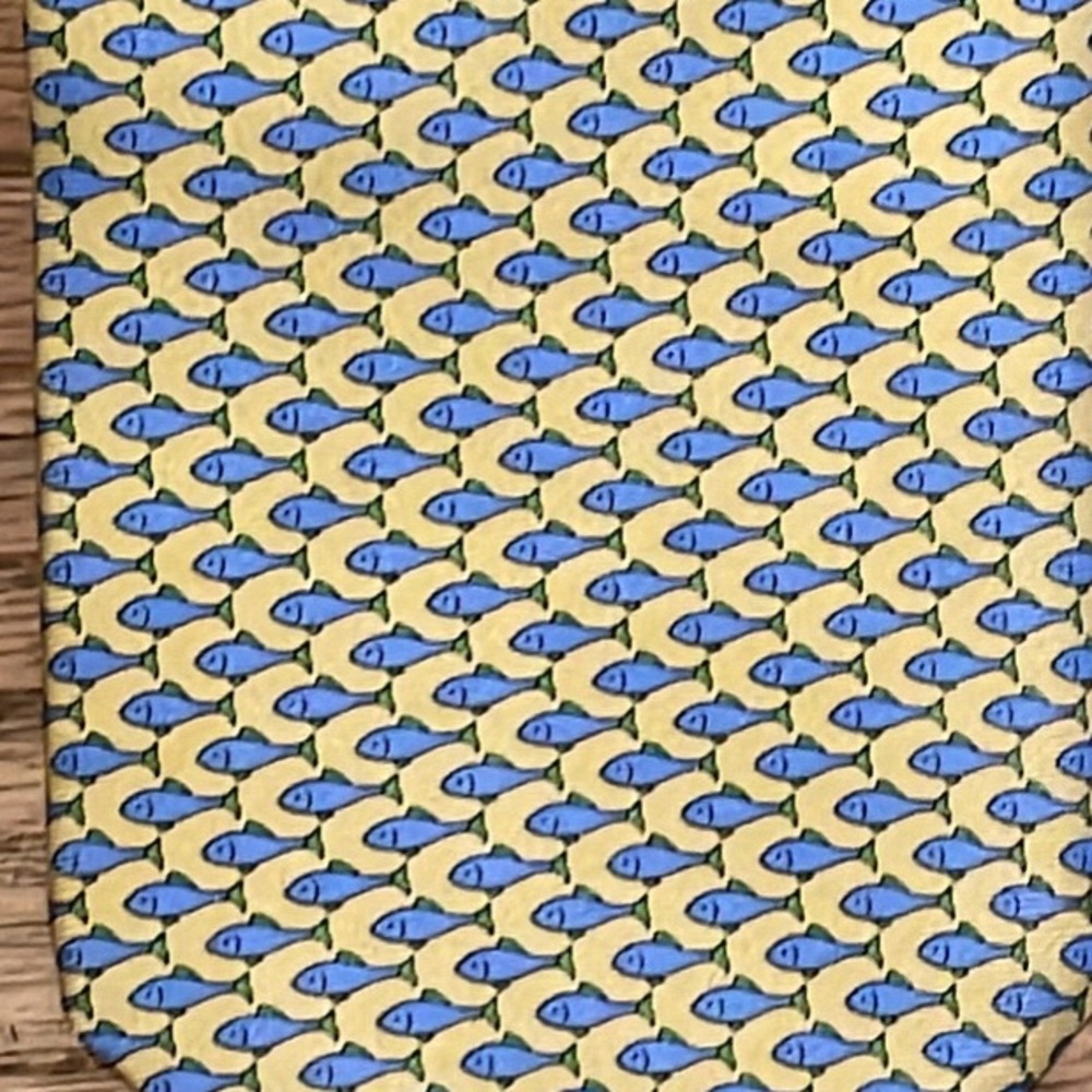 Nice‎ long Peter Blair neck tie with Fish